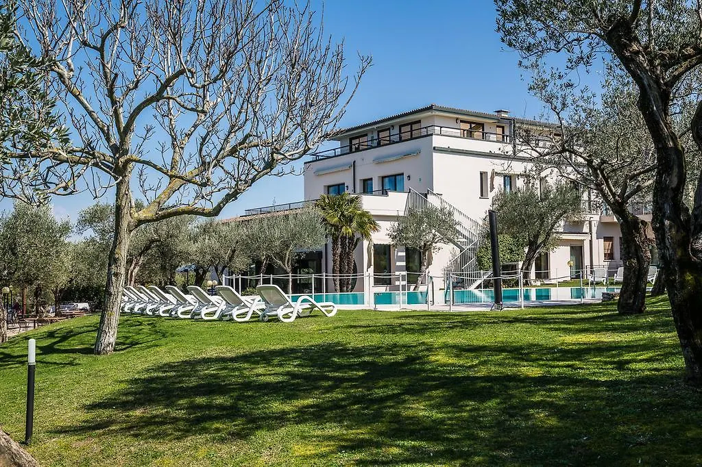 Hotel Ideal Sirmione 4*,